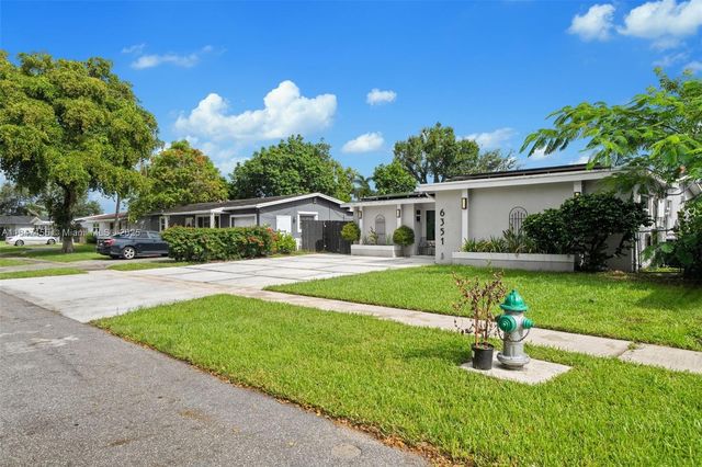 6351 Moseley St, Hollywood, FL 33024