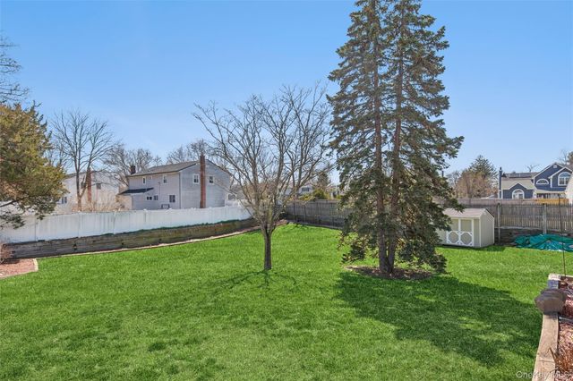 184 Smith Road, Ronkonkoma, NY 11779