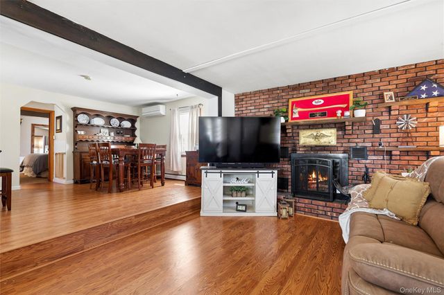 184 Smith Road, Ronkonkoma, NY 11779
