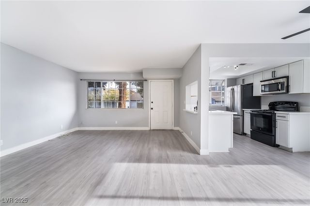 5365 Shake Court 103, Las Vegas, NV 89122