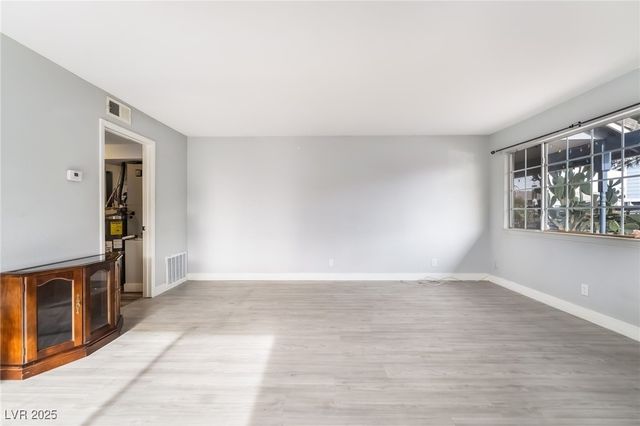 5365 Shake Court 103, Las Vegas, NV 89122