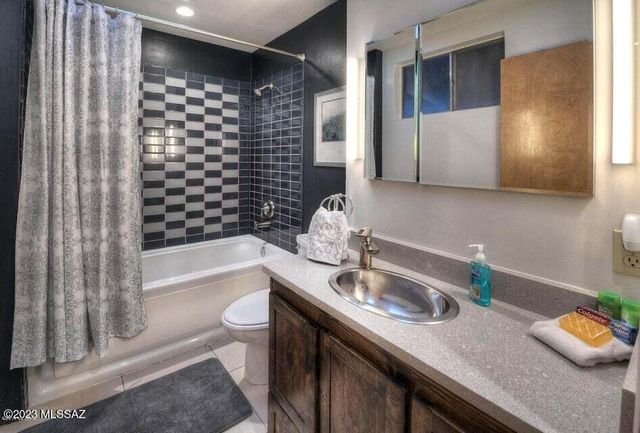 5050 E Julia Street, Tucson, AZ 85711