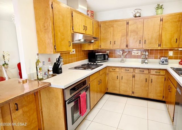 5050 E Julia Street, Tucson, AZ 85711