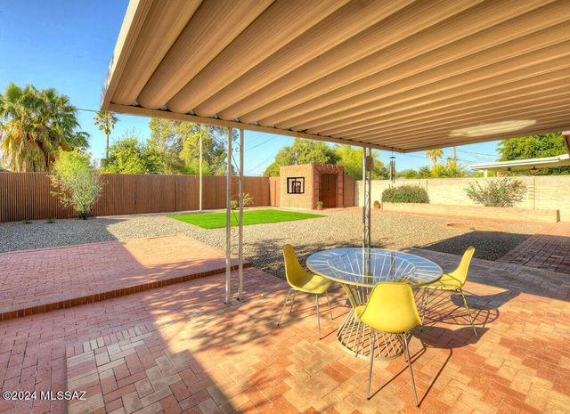 5050 E Julia Street, Tucson, AZ 85711