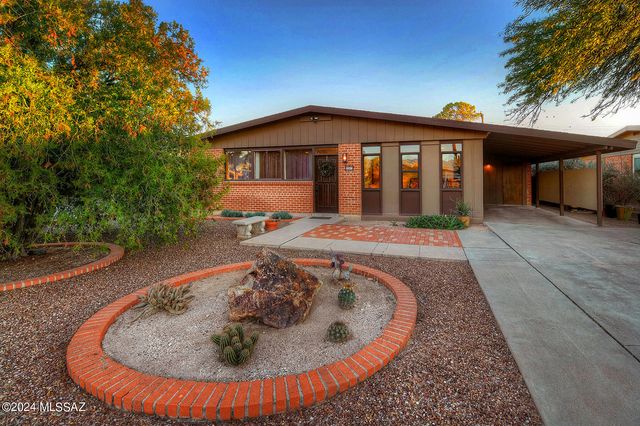 5050 E Julia Street, Tucson, AZ 85711