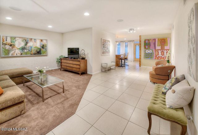 5050 E Julia Street, Tucson, AZ 85711