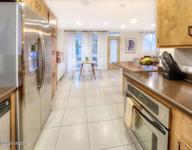 5050 E Julia Street, Tucson, AZ 85711