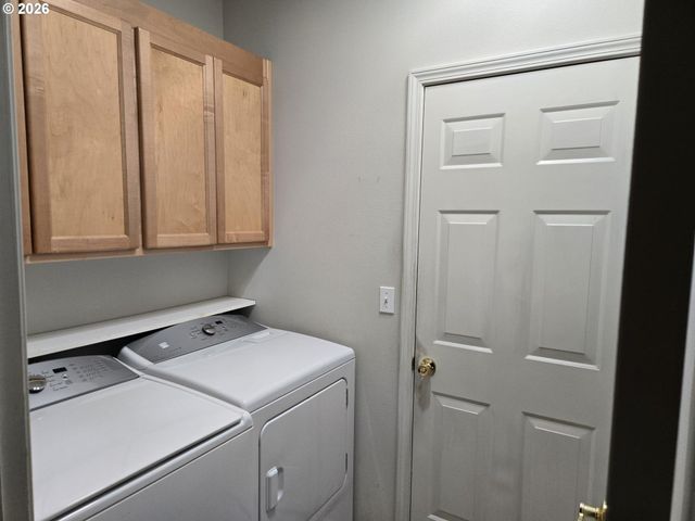 2261 CONDOR Dr, Redmond, OR 97756