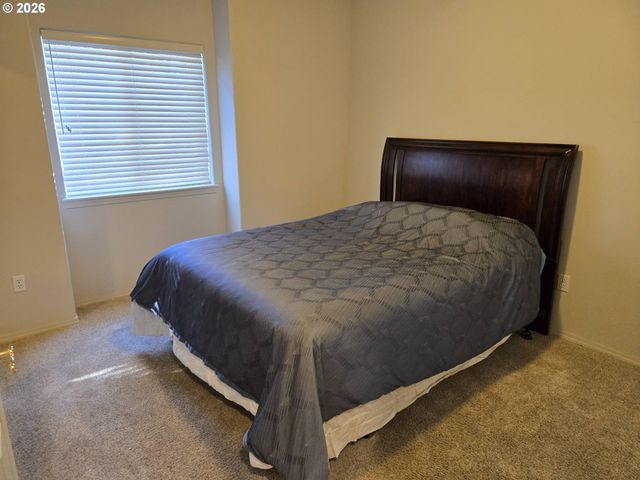 2261 CONDOR Dr, Redmond, OR 97756
