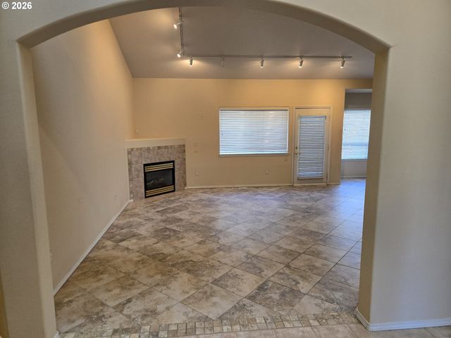 2261 CONDOR Dr, Redmond, OR 97756