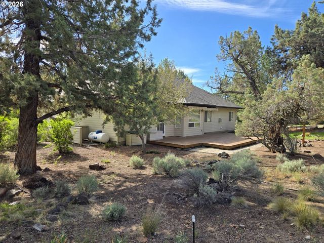2261 CONDOR Dr, Redmond, OR 97756