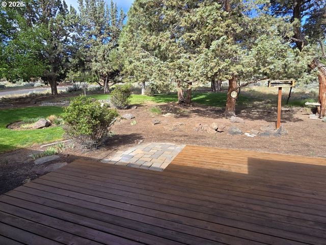 2261 CONDOR Dr, Redmond, OR 97756