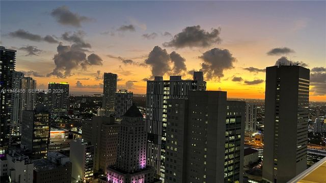 225 N Miami Ave 312, Miami, FL 33128