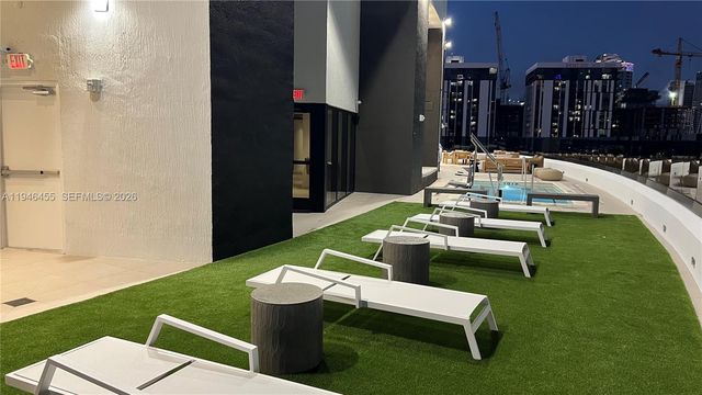 225 N Miami Ave 312, Miami, FL 33128