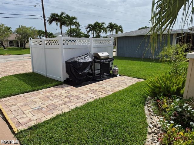 830 SW 48th TER 3, Cape Coral, FL 33914