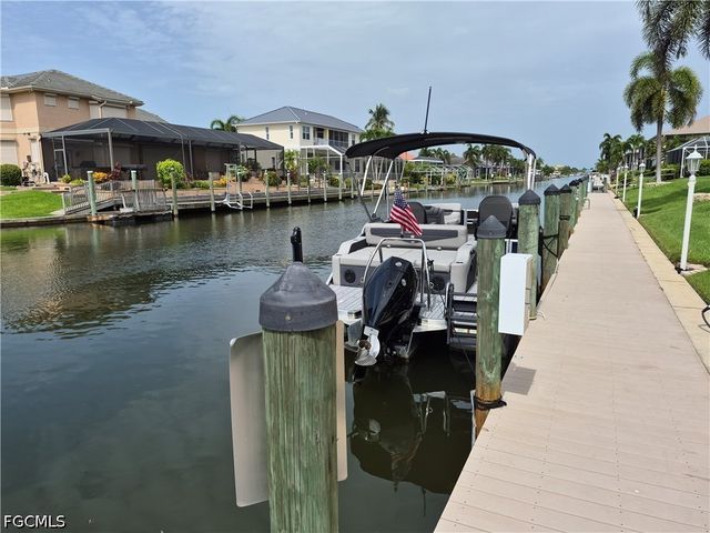 830 SW 48th TER 3, Cape Coral, FL 33914