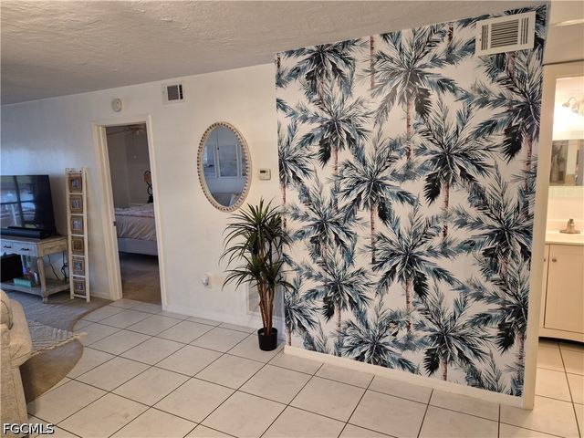 830 SW 48th TER 3, Cape Coral, FL 33914