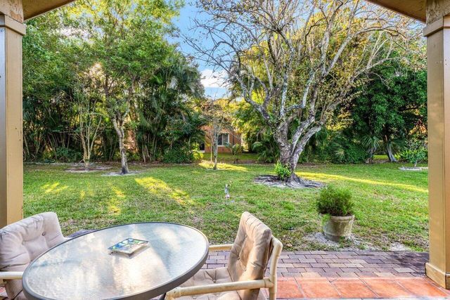 2224 Soundings Court, Greenacres, FL 33413