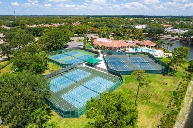 2224 Soundings Court, Greenacres, FL 33413