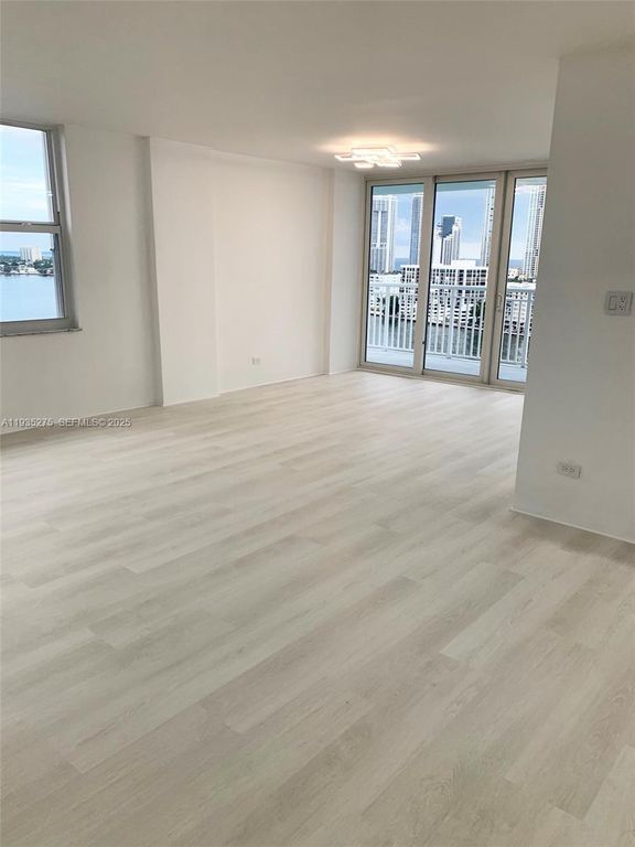 Image 16 of property listing at 301 174th St 1818, Sunny Isles Beach, FL 33160