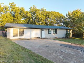 1108 9th Street, Barling, AR 72923