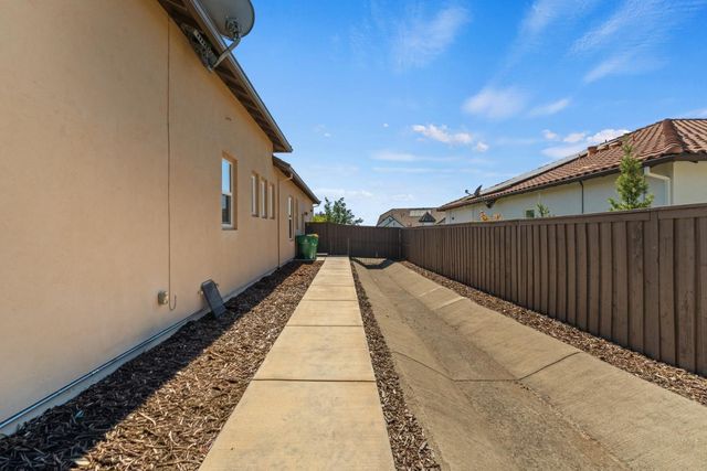 239 Candlewood Ct, El Dorado Hills, CA 95762