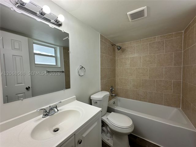 2500 Johnson St 6, Hollywood, FL 33020