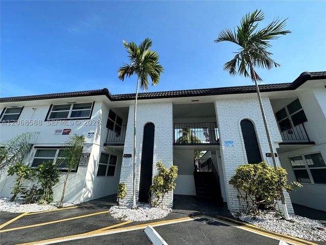 2500 Johnson St 6, Hollywood, FL 33020
