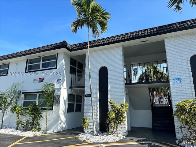 2500 Johnson St 6, Hollywood, FL 33020