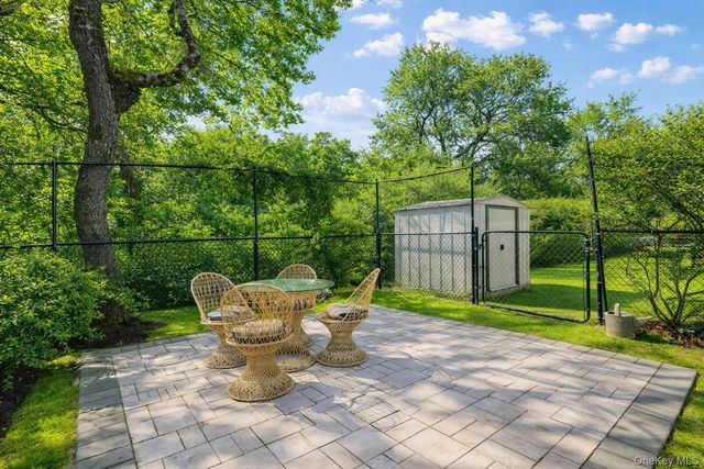 875 & 785 The Strand, East Marion, NY 11939