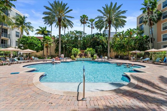 720 S Sapodilla Avenue 204, West Palm Beach, FL 33401