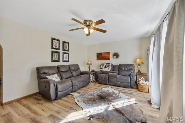 607 Nicholson Drive, Potosi, MO 63664