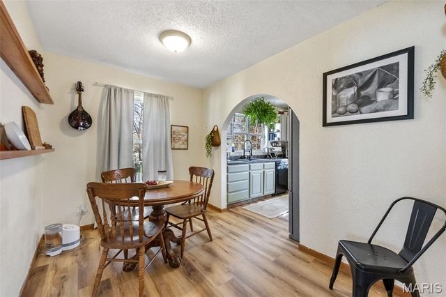 607 Nicholson Drive, Potosi, MO 63664