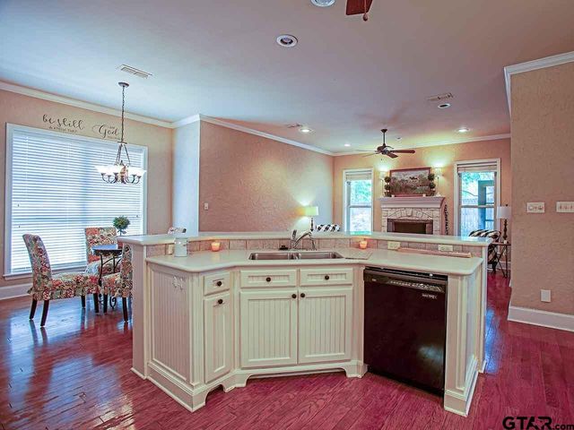 2206 Kennebunk Lane, Tyler, TX 75703