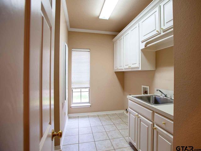 2206 Kennebunk Lane, Tyler, TX 75703