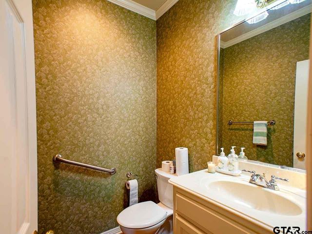 2206 Kennebunk Lane, Tyler, TX 75703