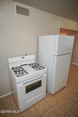 1317 Saint Johns Drive 6, El Paso, TX 79903