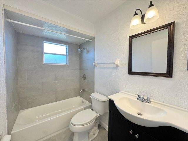 2540 ELM AVENUE, Lake Wales, FL 33898