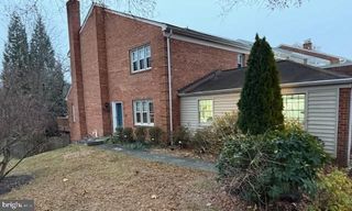 913 MOOREFIELD HILL GRV SW, Vienna, VA 22180