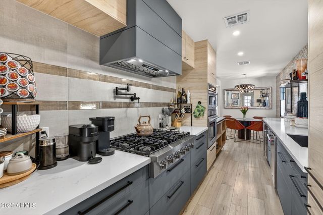 938 W Portland Street, Phoenix, AZ 85007