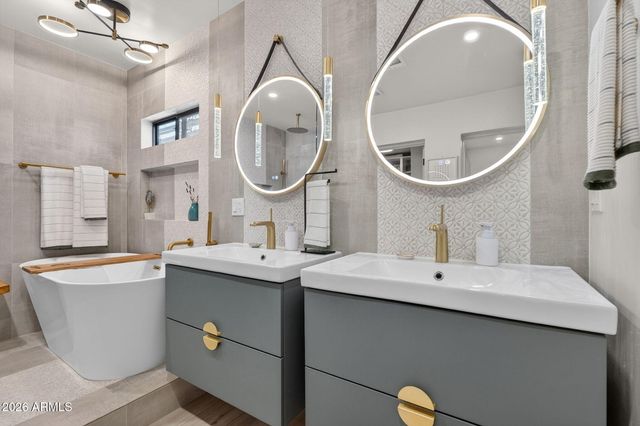 938 W Portland Street, Phoenix, AZ 85007