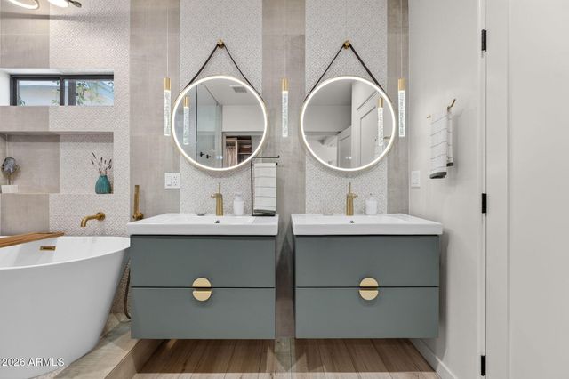 938 W Portland Street, Phoenix, AZ 85007