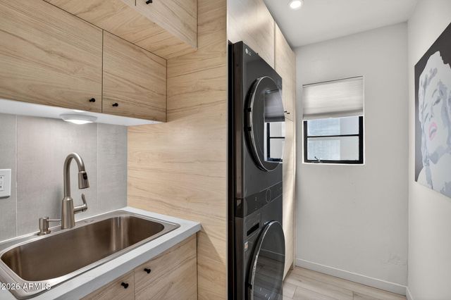 938 W Portland Street, Phoenix, AZ 85007