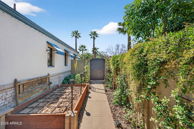 938 W Portland Street, Phoenix, AZ 85007