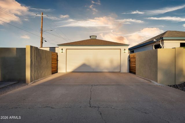 938 W Portland Street, Phoenix, AZ 85007