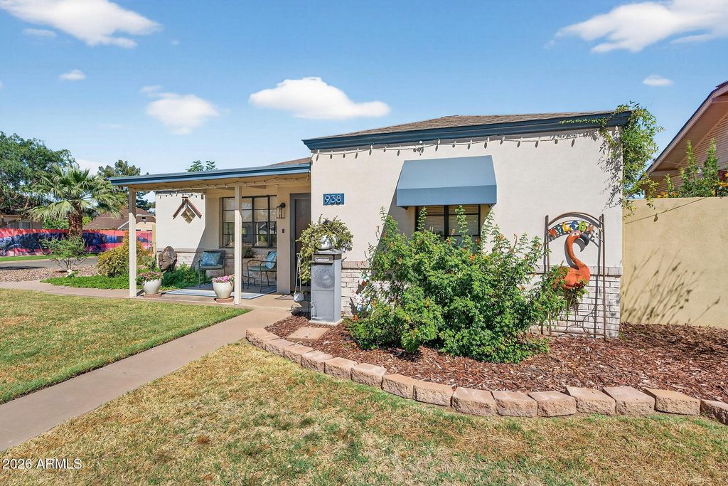 Image 3 of property listing at 938 W Portland Street, Phoenix, AZ 85007