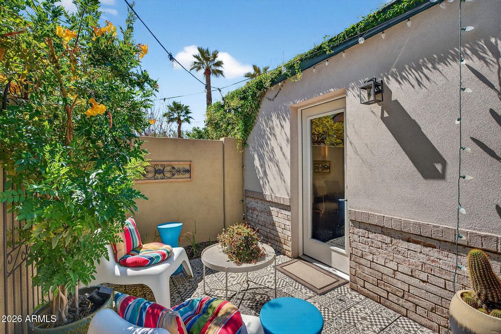 Image 37 of property listing at 938 W Portland Street, Phoenix, AZ 85007