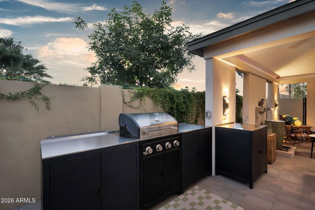 Image 43 of property listing at 938 W Portland Street, Phoenix, AZ 85007