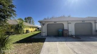 922 SE 13th TER, Cape Coral, FL 33990