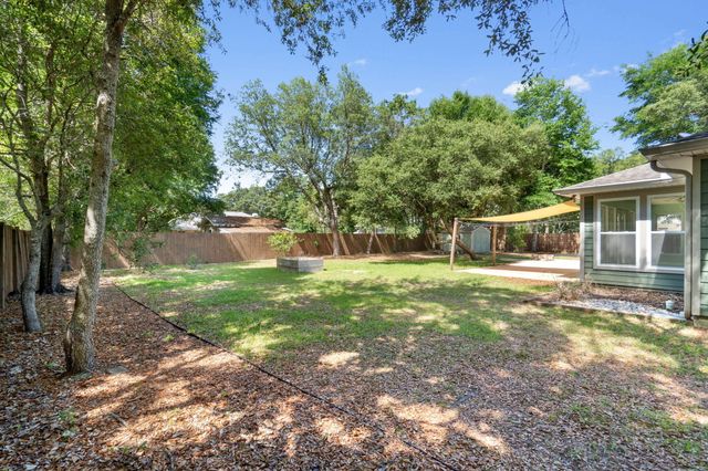 6882 Brocado Court, Navarre, FL 32566